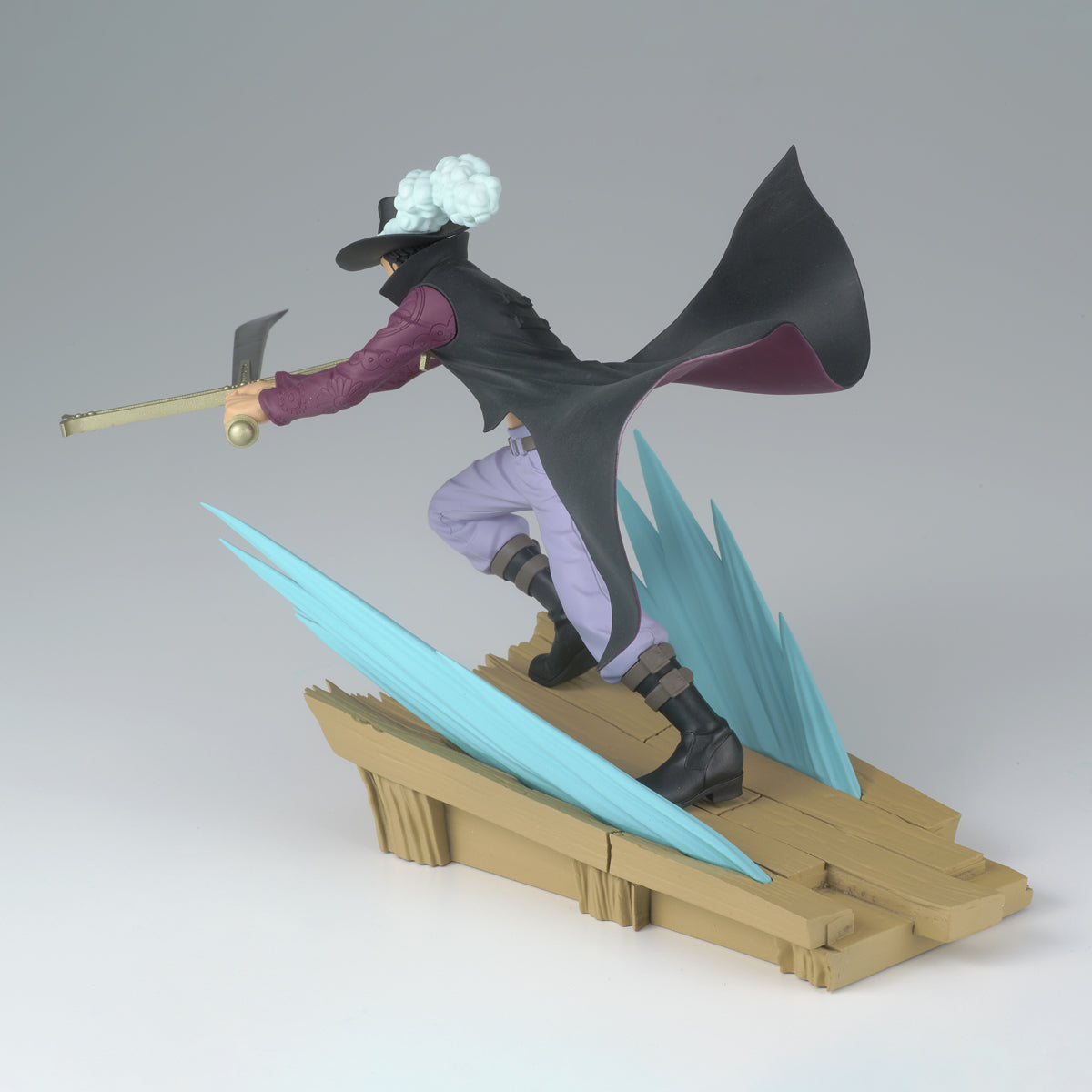 One Piece Senkozekkei Dracule Mihawk Figure